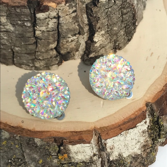 Feminine Edge Finds Jewelry - Iridescent Circle Stud Clip On Earrings